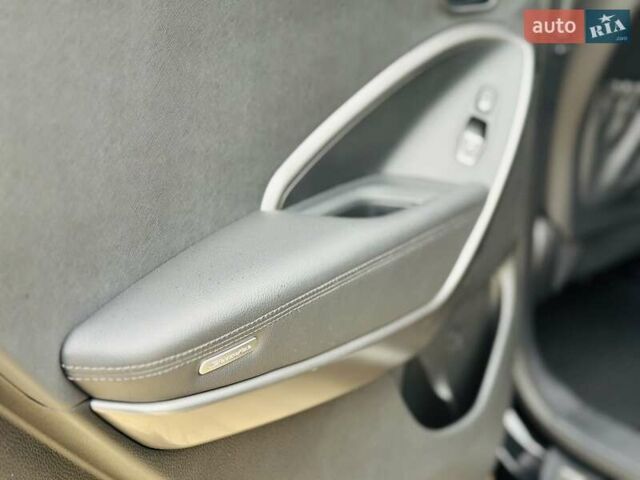 Черный Хендай Санта Фе, объемом двигателя 2.2 л и пробегом 137 тыс. км за 17800 $, фото 86 на Automoto.ua