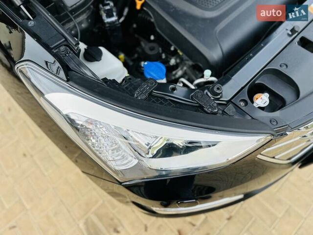 Черный Хендай Санта Фе, объемом двигателя 2.2 л и пробегом 137 тыс. км за 17800 $, фото 118 на Automoto.ua