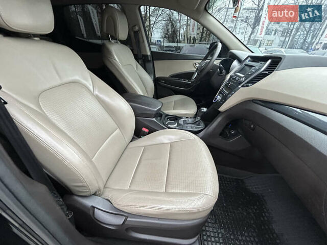 Черный Хендай Санта Фе, объемом двигателя 2.2 л и пробегом 190 тыс. км за 14900 $, фото 33 на Automoto.ua