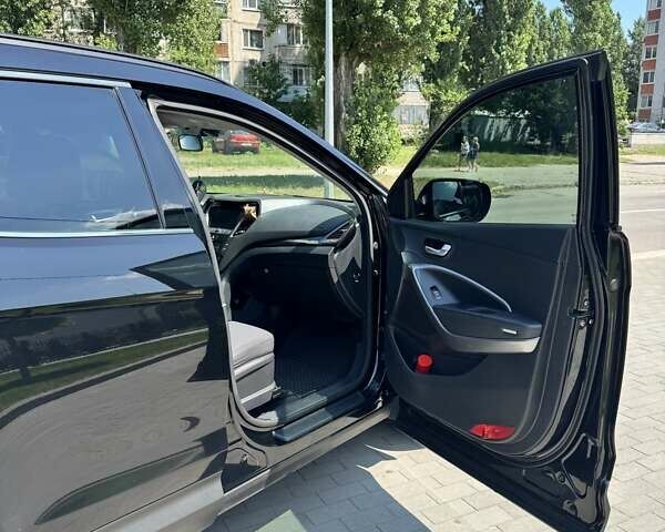 Чорний Хендай Санта Фе, об'ємом двигуна 2.2 л та пробігом 185 тис. км за 17500 $, фото 18 на Automoto.ua