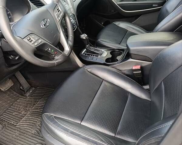 Хендай Санта Фе 2013 в Луцке на Automoto.ua Черный Хендай Санта Фе, объемом двигателя 2 л и пробегом 259 тыс. км за 12800 $, фото 6 на Automoto.ua