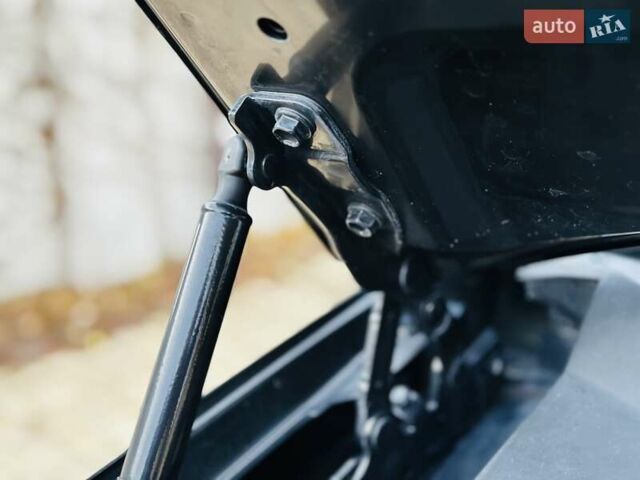 Черный Хендай Санта Фе, объемом двигателя 2.2 л и пробегом 137 тыс. км за 17800 $, фото 116 на Automoto.ua