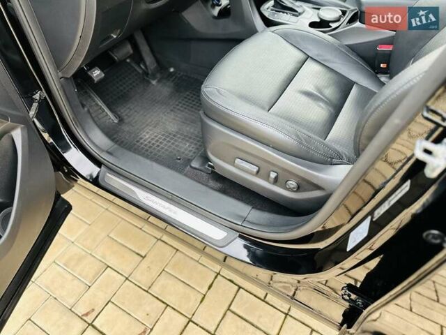 Черный Хендай Санта Фе, объемом двигателя 2.2 л и пробегом 137 тыс. км за 17800 $, фото 90 на Automoto.ua