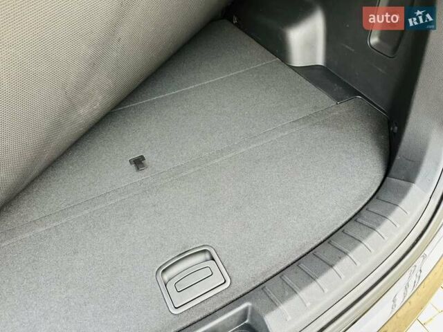 Черный Хендай Санта Фе, объемом двигателя 2.2 л и пробегом 137 тыс. км за 17800 $, фото 102 на Automoto.ua