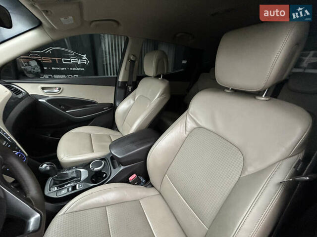 Черный Хендай Санта Фе, объемом двигателя 2.2 л и пробегом 190 тыс. км за 14900 $, фото 19 на Automoto.ua