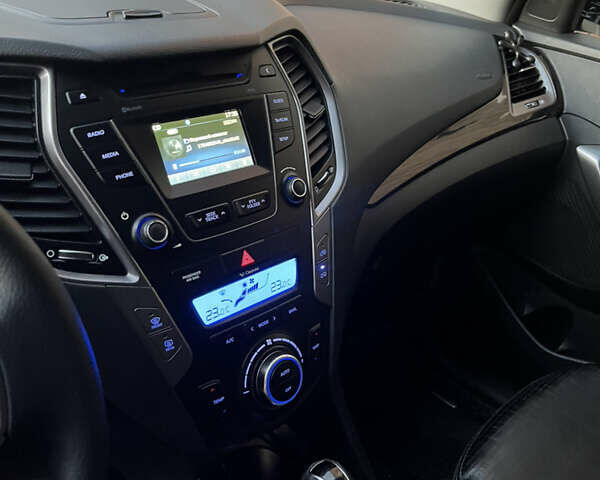 Чорний Хендай Санта Фе, об'ємом двигуна 2.36 л та пробігом 290 тис. км за 15500 $, фото 13 на Automoto.ua