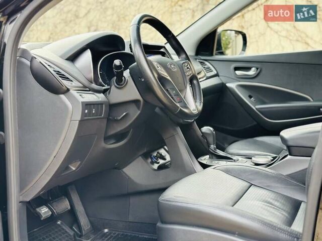 Черный Хендай Санта Фе, объемом двигателя 2.2 л и пробегом 137 тыс. км за 17800 $, фото 31 на Automoto.ua