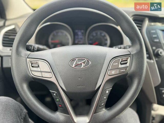 Чорний Хендай Санта Фе, об'ємом двигуна 2.36 л та пробігом 134 тис. км за 13599 $, фото 7 на Automoto.ua