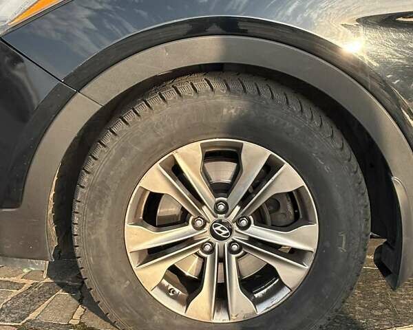 Черный Хендай Санта Фе, объемом двигателя 2.36 л и пробегом 162 тыс. км за 13900 $, фото 7 на Automoto.ua