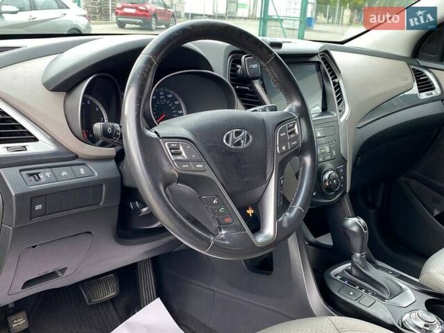 Черный Хендай Санта Фе, объемом двигателя 2.36 л и пробегом 150 тыс. км за 12700 $, фото 11 на Automoto.ua