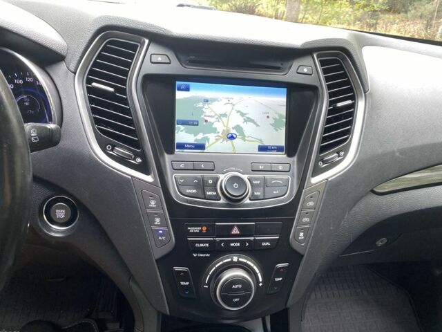 Черный Хендай Санта Фе, объемом двигателя 2.2 л и пробегом 217 тыс. км за 15900 $, фото 9 на Automoto.ua