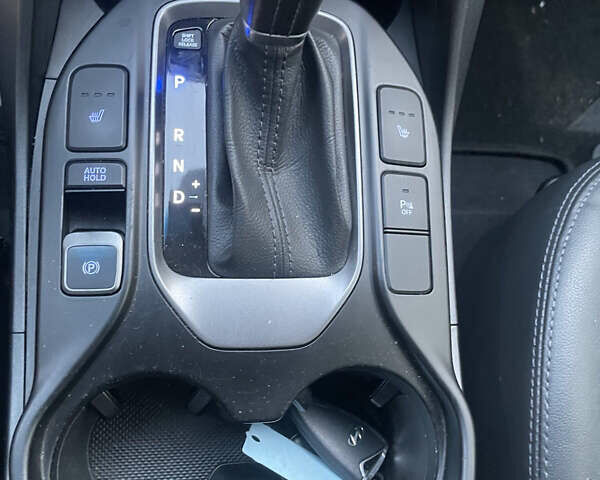 Черный Хендай Санта Фе, объемом двигателя 2.2 л и пробегом 255 тыс. км за 17500 $, фото 17 на Automoto.ua