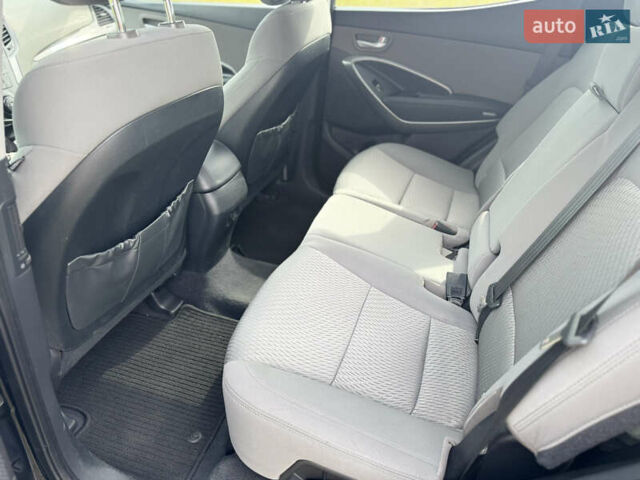 Чорний Хендай Санта Фе, об'ємом двигуна 2.36 л та пробігом 134 тис. км за 13599 $, фото 10 на Automoto.ua