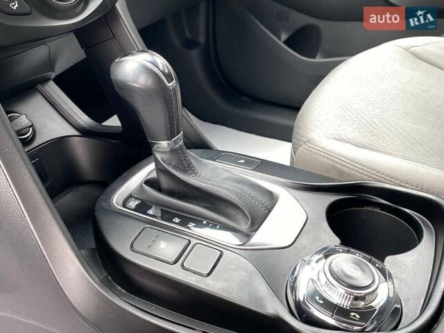 Черный Хендай Санта Фе, объемом двигателя 2.36 л и пробегом 150 тыс. км за 12700 $, фото 13 на Automoto.ua