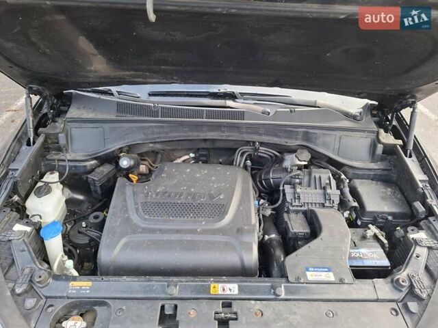 Черный Хендай Санта Фе, объемом двигателя 2.2 л и пробегом 215 тыс. км за 15500 $, фото 14 на Automoto.ua