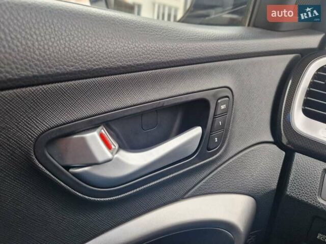 Черный Хендай Санта Фе, объемом двигателя 2.2 л и пробегом 94 тыс. км за 20300 $, фото 102 на Automoto.ua