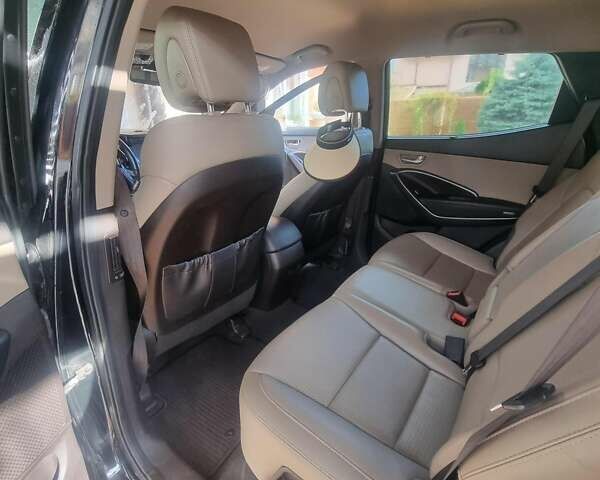 Черный Хендай Санта Фе, объемом двигателя 2 л и пробегом 141 тыс. км за 12800 $, фото 8 на Automoto.ua