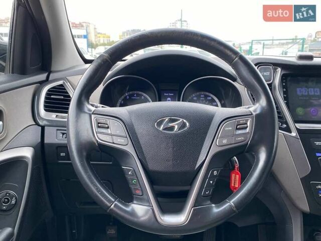 Черный Хендай Санта Фе, объемом двигателя 2.36 л и пробегом 150 тыс. км за 12700 $, фото 18 на Automoto.ua