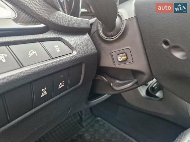 Черный Хендай Санта Фе, объемом двигателя 2.2 л и пробегом 94 тыс. км за 20300 $, фото 59 на Automoto.ua