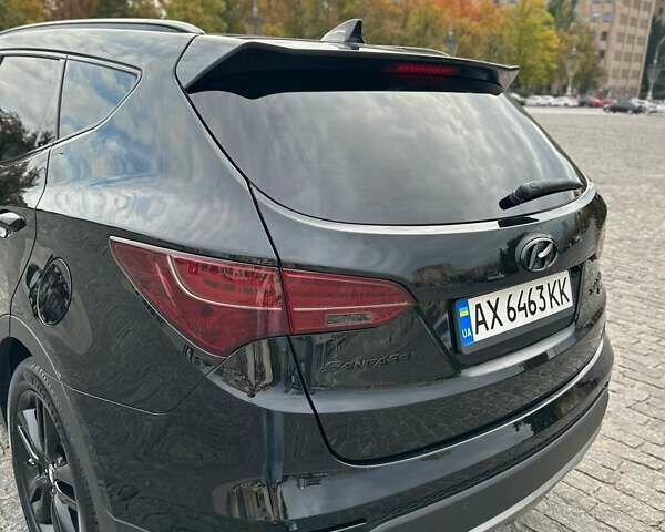 Черный Хендай Санта Фе, объемом двигателя 2 л и пробегом 229 тыс. км за 15500 $, фото 16 на Automoto.ua