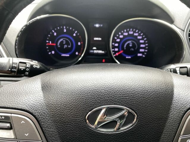 Черный Хендай Санта Фе, объемом двигателя 2.2 л и пробегом 217 тыс. км за 15900 $, фото 8 на Automoto.ua