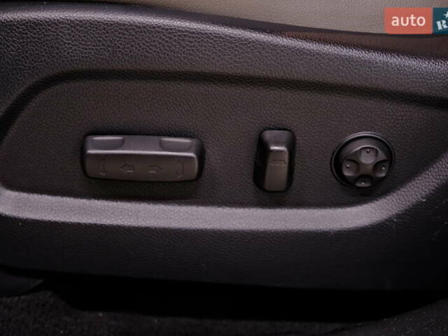 Черный Хендай Санта Фе, объемом двигателя 3.34 л и пробегом 164 тыс. км за 12900 $, фото 25 на Automoto.ua