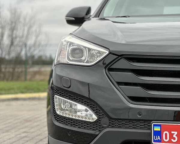 Черный Хендай Санта Фе, объемом двигателя 2.2 л и пробегом 204 тыс. км за 20700 $, фото 12 на Automoto.ua