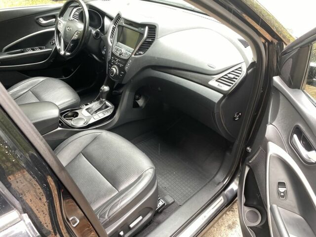 Черный Хендай Санта Фе, объемом двигателя 2.2 л и пробегом 217 тыс. км за 15900 $, фото 12 на Automoto.ua