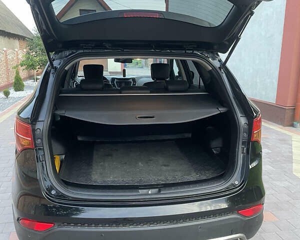 Черный Хендай Санта Фе, объемом двигателя 2.2 л и пробегом 255 тыс. км за 17500 $, фото 9 на Automoto.ua