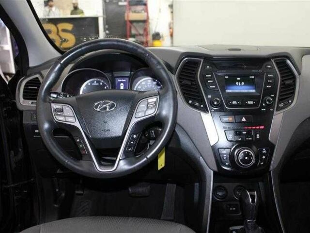 Чорний Хендай Санта Фе, об'ємом двигуна 2.4 л та пробігом 116 тис. км за 12000 $, фото 7 на Automoto.ua