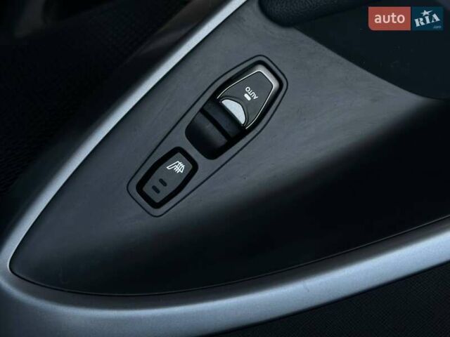 Черный Хендай Санта Фе, объемом двигателя 2 л и пробегом 131 тыс. км за 21000 $, фото 10 на Automoto.ua