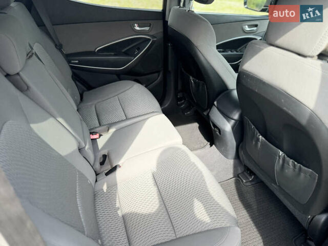 Чорний Хендай Санта Фе, об'ємом двигуна 2.36 л та пробігом 134 тис. км за 13599 $, фото 9 на Automoto.ua