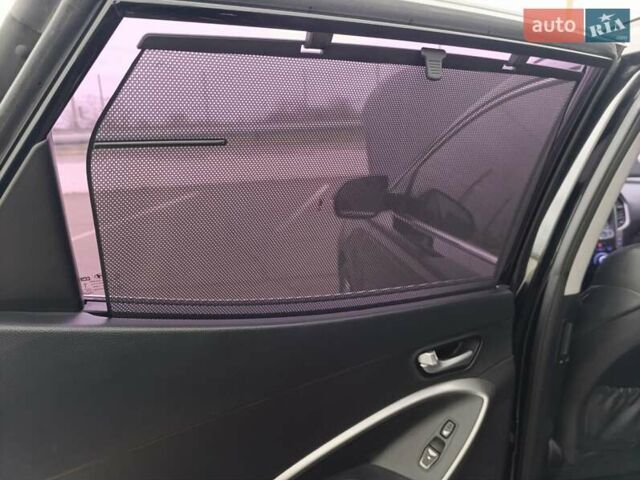 Черный Хендай Санта Фе, объемом двигателя 2 л и пробегом 211 тыс. км за 17200 $, фото 26 на Automoto.ua