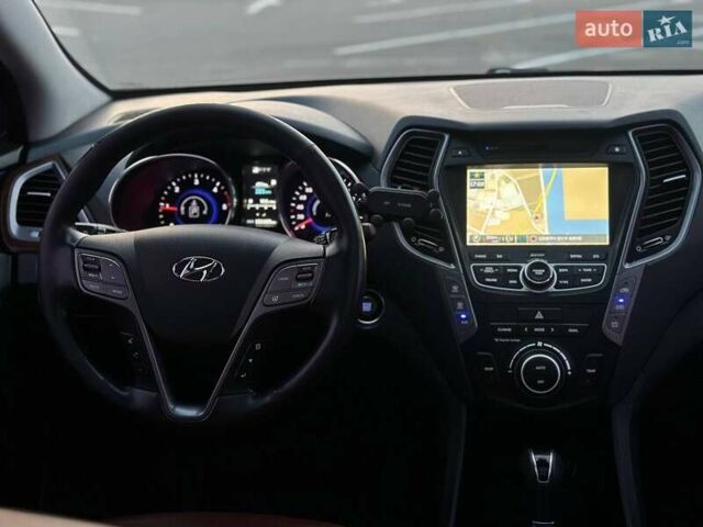 Черный Хендай Санта Фе, объемом двигателя 2 л и пробегом 131 тыс. км за 21000 $, фото 12 на Automoto.ua