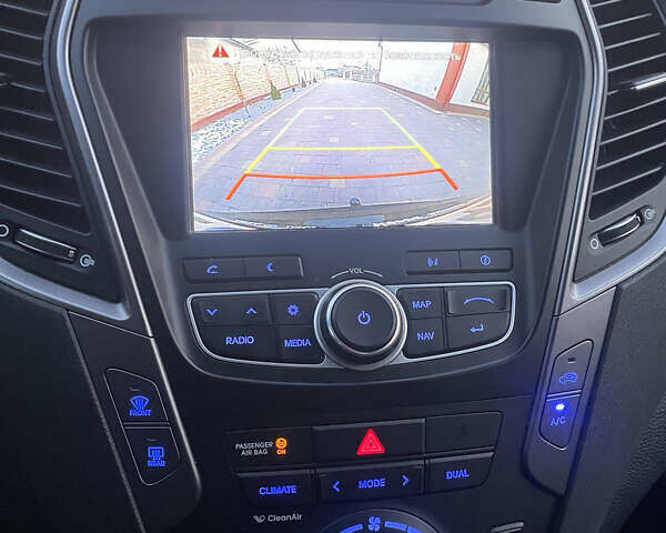 Черный Хендай Санта Фе, объемом двигателя 2.2 л и пробегом 255 тыс. км за 17500 $, фото 24 на Automoto.ua