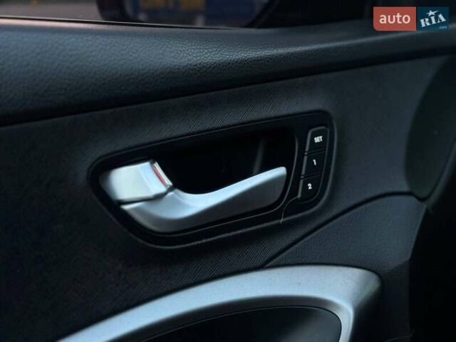 Черный Хендай Санта Фе, объемом двигателя 2 л и пробегом 131 тыс. км за 21000 $, фото 8 на Automoto.ua