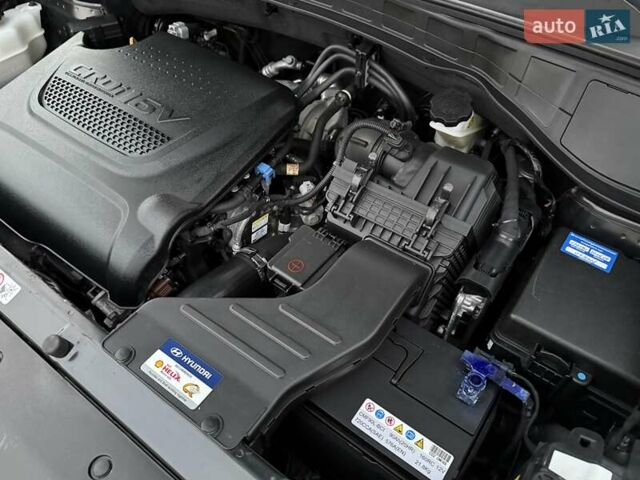 Черный Хендай Санта Фе, объемом двигателя 2.2 л и пробегом 129 тыс. км за 21877 $, фото 49 на Automoto.ua