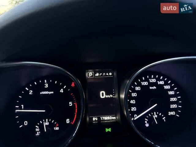 Черный Хендай Санта Фе, объемом двигателя 2.2 л и пробегом 179 тыс. км за 23300 $, фото 60 на Automoto.ua
