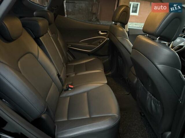 Черный Хендай Санта Фе, объемом двигателя 2.2 л и пробегом 129 тыс. км за 21877 $, фото 44 на Automoto.ua