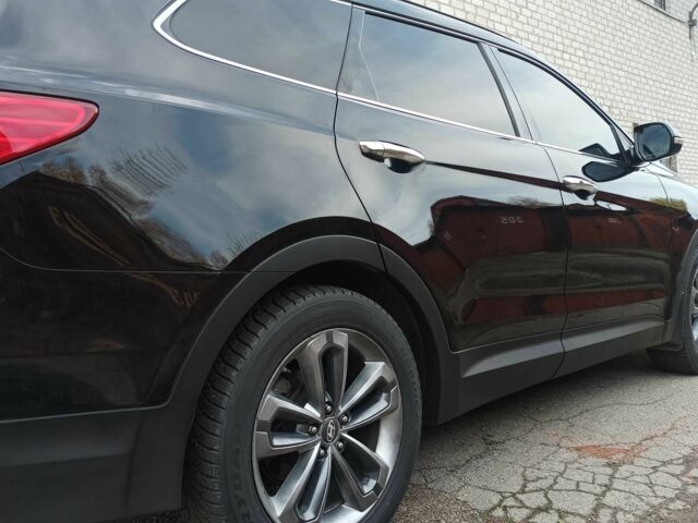 Черный Хендай Санта Фе, объемом двигателя 2.2 л и пробегом 131 тыс. км за 19200 $, фото 3 на Automoto.ua