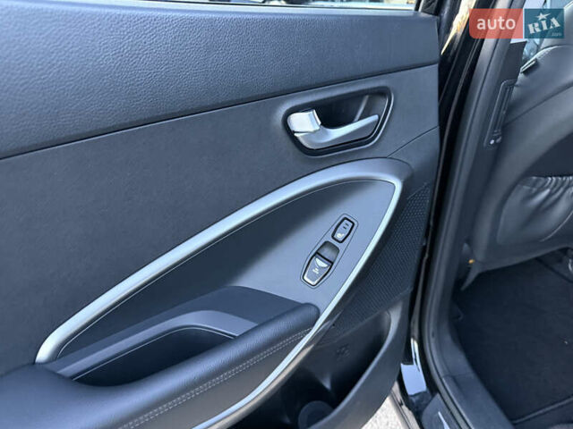 Черный Хендай Санта Фе, объемом двигателя 2.2 л и пробегом 179 тыс. км за 23300 $, фото 53 на Automoto.ua