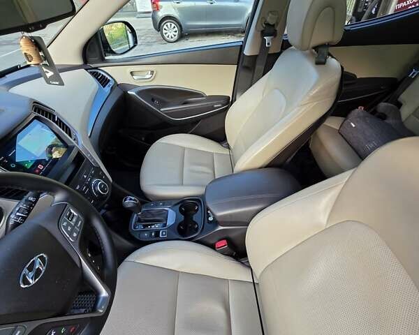 Черный Хендай Санта Фе, объемом двигателя 2.2 л и пробегом 153 тыс. км за 18000 $, фото 15 на Automoto.ua