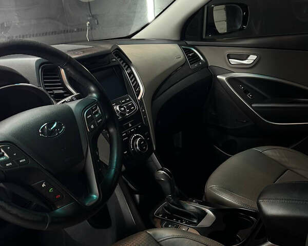 Черный Хендай Санта Фе, объемом двигателя 2.35 л и пробегом 135 тыс. км за 19800 $, фото 20 на Automoto.ua