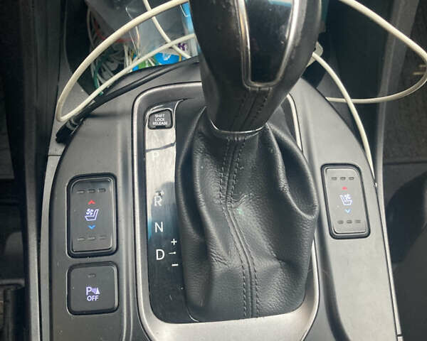 Черный Хендай Санта Фе, объемом двигателя 2.36 л и пробегом 178 тыс. км за 14200 $, фото 16 на Automoto.ua