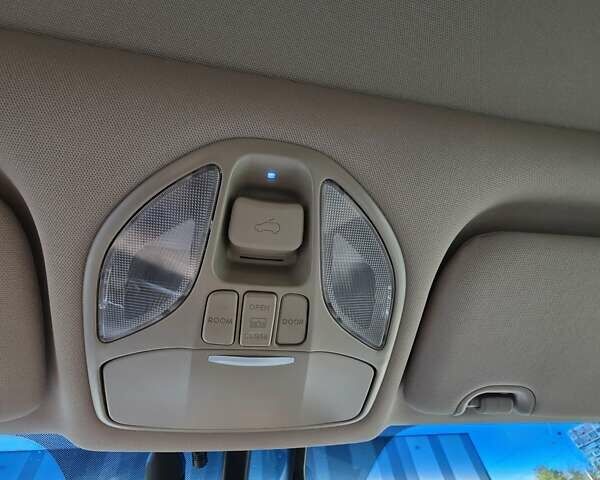 Черный Хендай Санта Фе, объемом двигателя 2.2 л и пробегом 153 тыс. км за 18000 $, фото 20 на Automoto.ua