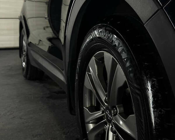 Черный Хендай Санта Фе, объемом двигателя 2.35 л и пробегом 135 тыс. км за 19800 $, фото 18 на Automoto.ua