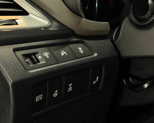 Черный Хендай Санта Фе, объемом двигателя 2.35 л и пробегом 135 тыс. км за 19800 $, фото 22 на Automoto.ua