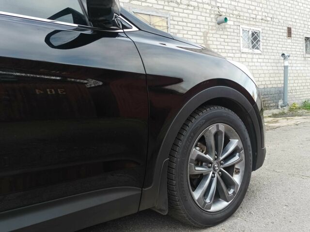 Черный Хендай Санта Фе, объемом двигателя 2.2 л и пробегом 131 тыс. км за 19200 $, фото 2 на Automoto.ua