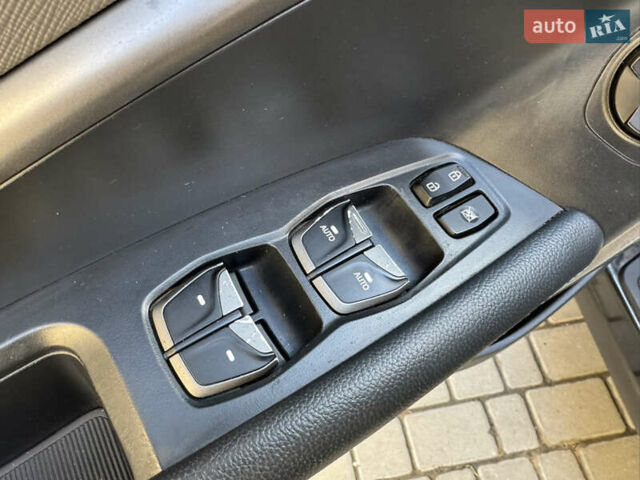 Чорний Хендай Санта Фе, об'ємом двигуна 2.4 л та пробігом 150 тис. км за 14500 $, фото 15 на Automoto.ua