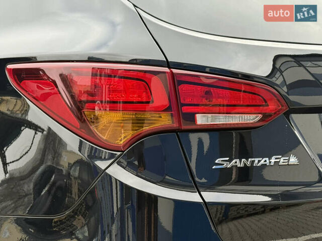 Черный Хендай Санта Фе, объемом двигателя 2.2 л и пробегом 190 тыс. км за 21650 $, фото 24 на Automoto.ua
